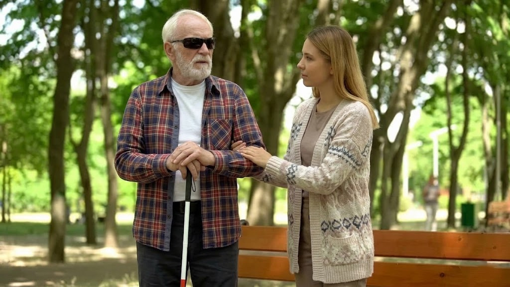 Забота за слепым дедушкой Zabota za slepym dedushkoy