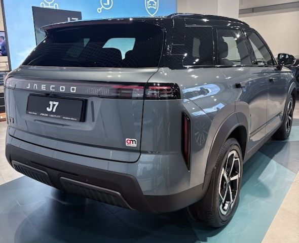 JAECOO J7 - вид спереди