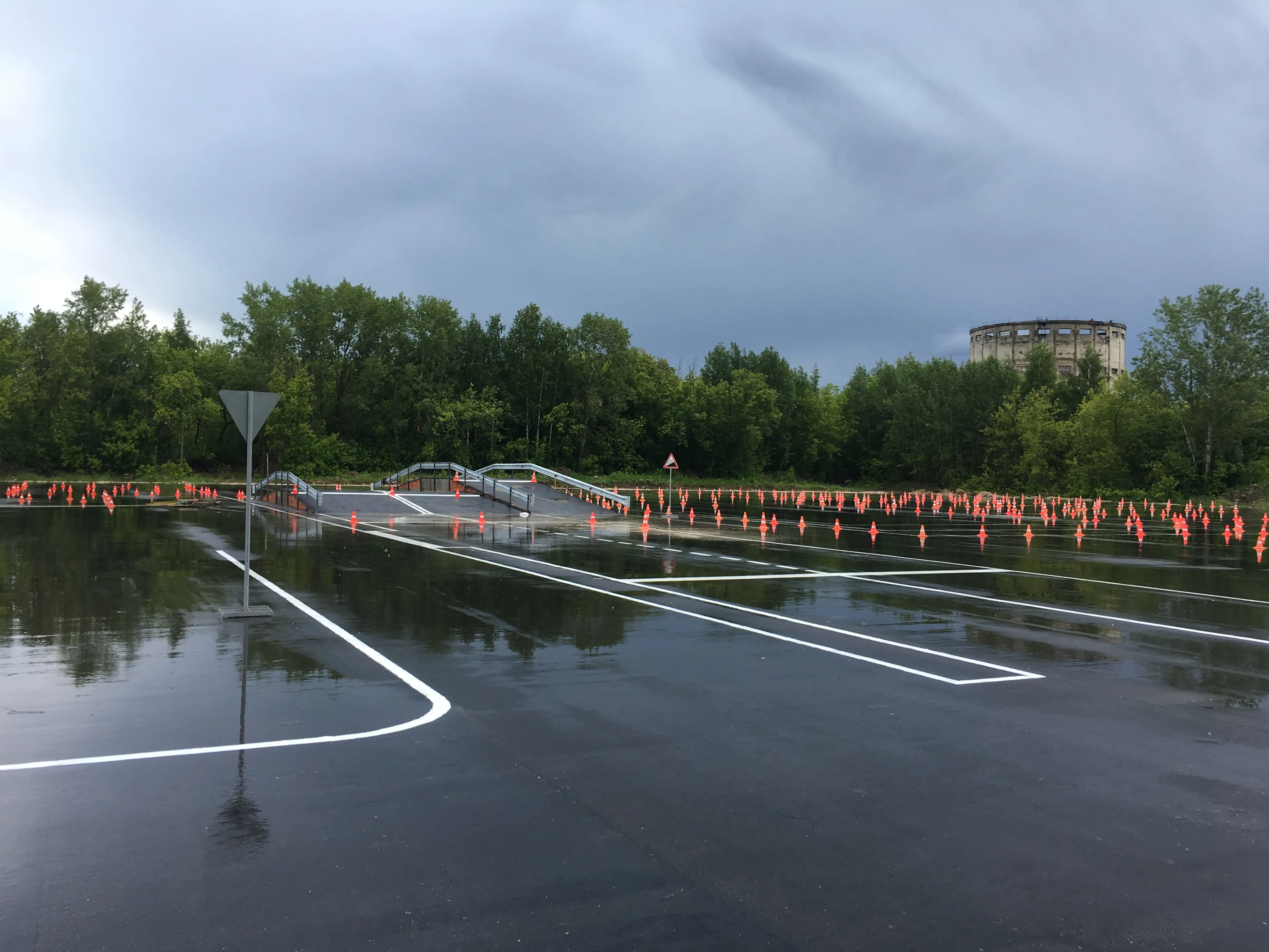 Автодром на сормовском шоссе для практических занятий Площадка автодром с конусами и разметкой