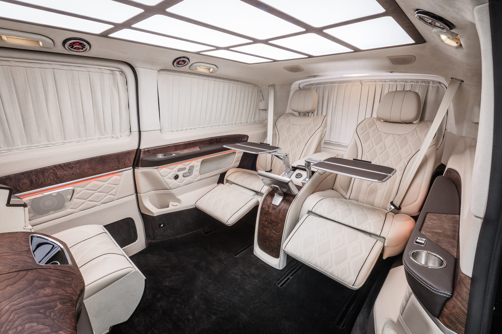 Капитанские кресла в Mercedes-Benz V-Class