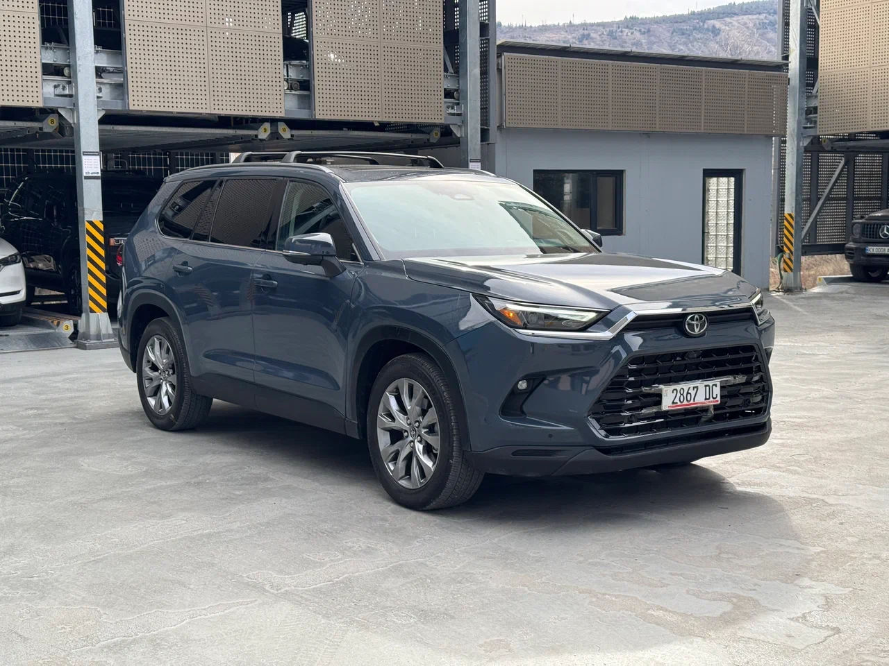 TOYOTA HIGHLANDER