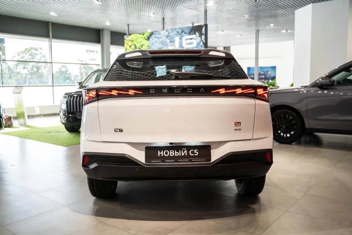 OMODA C5 - салон